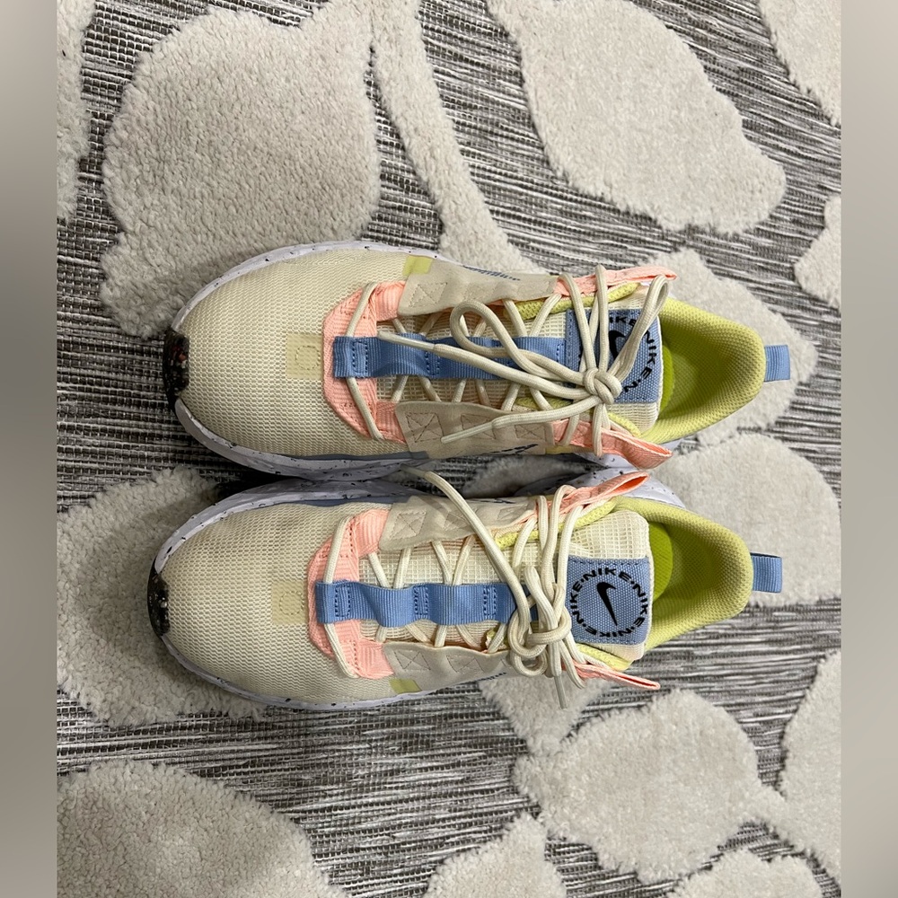 Nike Crater Impact
Pollen Volt (Women's) size 7 
Excellent condition